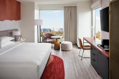 Säng eller sängar i ett rum på Hyatt Centric Buckhead Atlanta