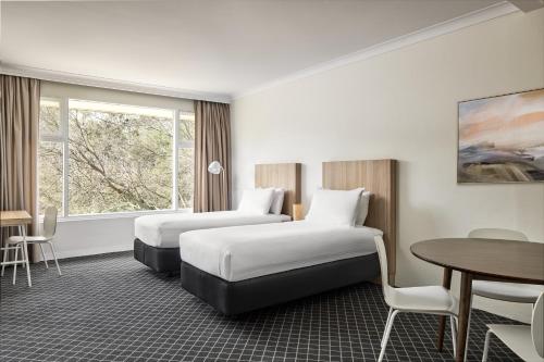 Cama ou camas em um quarto em ibis Styles Tamworth