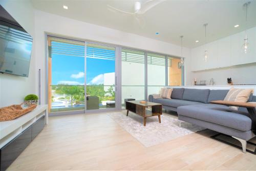 Cayman Luxury Rentals at One Canal Point