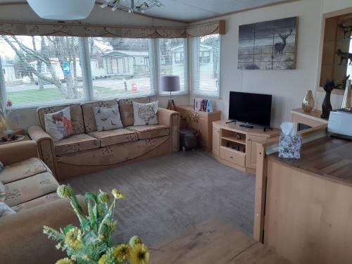 24 The Beeches Caravan Park