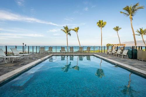 Басейн в или близо до Escape to Your Oceanside Dream in Kihei