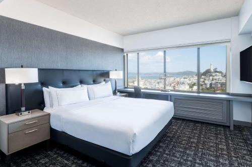 Ліжко або ліжка в номері Hilton San Francisco Financial District