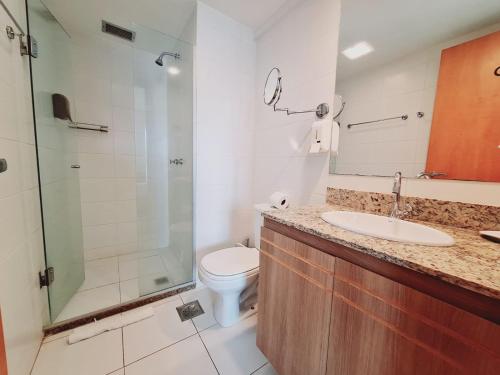 Bathroom sa Saint Moritz Brasília - Flat Particular 704 - com Garagem