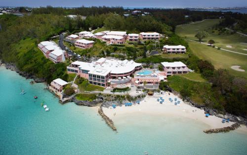 - Vistas aéreas a un complejo con playa en Pompano Beach Club en Southampton