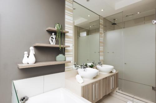 CAG The Tyrwhitt tesisinde bir banyo