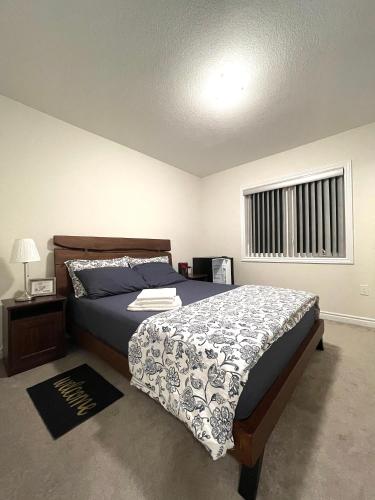 Katil atau katil-katil dalam bilik di Niagara Falls BNB 15 mins away from Falls