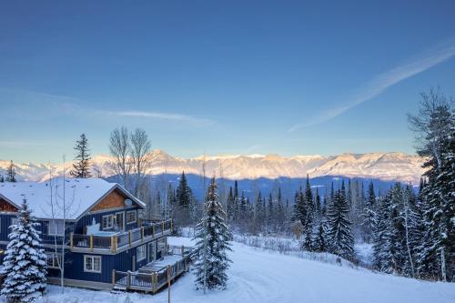 Lush Mountain Accommodations