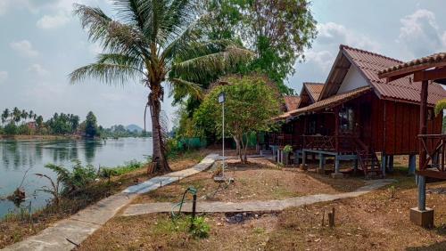 Bon Tai Oasis Bungalows