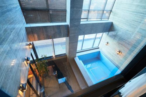 Piscina a Suwon Partyz Hotel o a prop