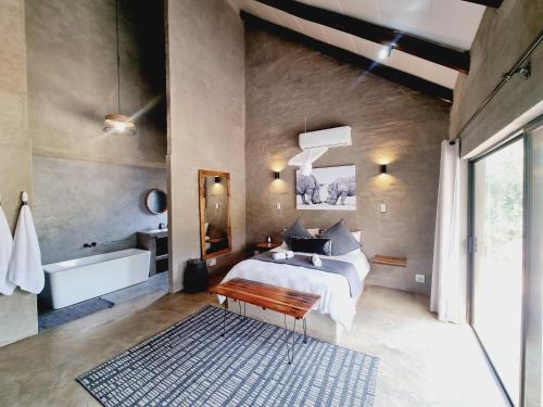 Kamar mandi di Rhino's Rest Private Luxury Villa