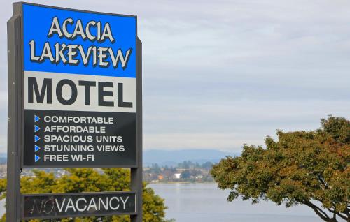 Acacia Lake View Motel