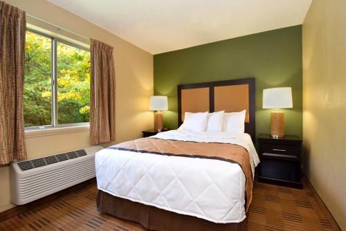 Extended Stay America Suites - Cleveland - Middleburg Heights 객실 침대