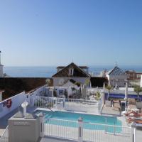 Hotel Puerta del Mar, hotel i Nerja City Centre, Nerja