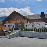 Le Vieux Chalet, готель у місті Crésuz