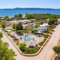 Mobile Homes at Camping Ugljan Resort, ξενοδοχείο σε Ugljan