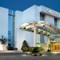 Crowne Plaza Charleston, an IHG Hotel, хотел близо до Летище Charleston International - CHS, Чарлстън