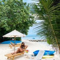 Summer Vibes Beach Front, hotel i Rasdhoo