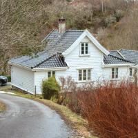 3 Bedroom Stunning Home In Blomsterdalen, hotel near "Bergen Airport, Flesland" - BGO, Blomsterdalen