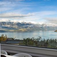 Remarkable Alpine Holiday Home, hotel sa Fern Hill, Queenstown