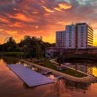 Hotel Helikon, Keszthely: Keszthely şehrinde bir otel