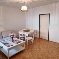 Apartment in Fischamend 2 Bedrooms - 3 Beds, hotel a prop de Aeroport internacional de Viena - VIE, a Fischamend Markt