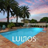 Oasis with Pool Spa Games 5BR L21, hotel dicht bij: Luchthaven Opa-locka - OPF, Miami Gardens