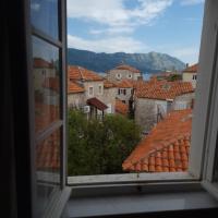 Rooms Dana, hotel sa Budva Old Town, Budva