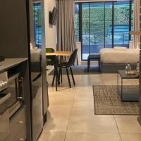 Spacious Studio In Sandton, Johannesburg: bir Johannesburg, Sandton oteli