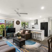 Charming 3-bed Apartment near Local Shops, hotel near Brisbane Airport - BNE, Brisbane