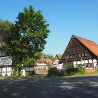 Tegtmeyer zum alten Krug, hotel dekat Bandara Hannover - HAJ, Langenhagen