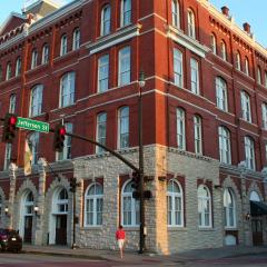 Hotel Indigo Savannah Historic District, an IHG Hotel