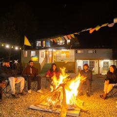 Lushtree Backpackers - Hostel & Cafe