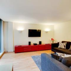 Spacious 2 bed 2 bath Kings Cross Apartment