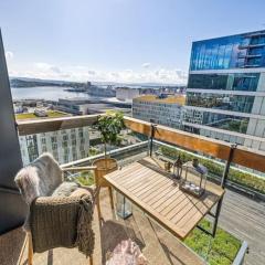 Modern 2bed room sea view apartment @ Oslo Barcode