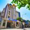 FabHotel Vijaylakshmi Stay Inn - Nr Meenambakkam Metro Station