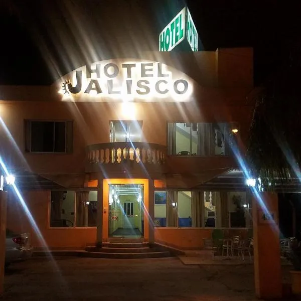 Hotel Jalisco，Strobel的飯店