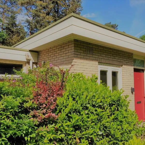 Bungalow Hartje Veluwe, viešbutis mieste Oterlas