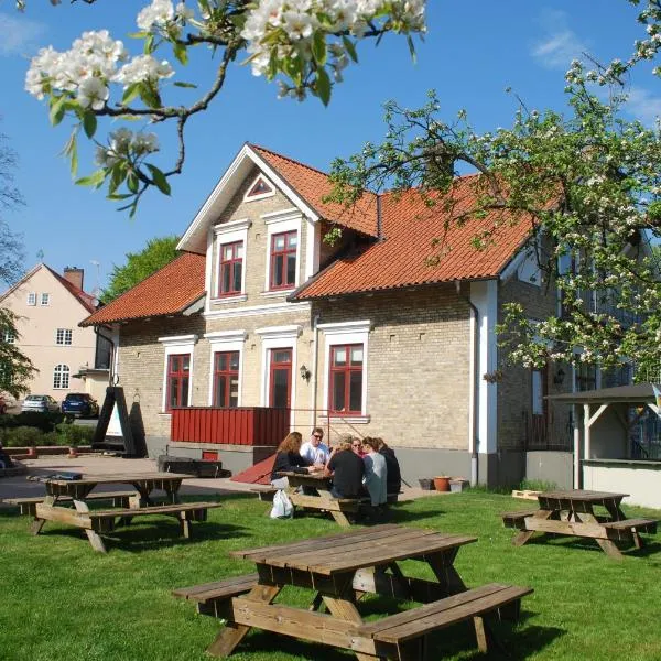 Åhus B&B och Vandrarhem, hotel u gradu Åhus