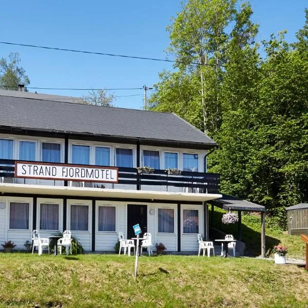 Strand Fjordmotel, hotel Ulvikban