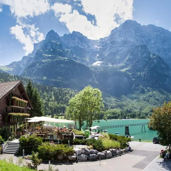 Hotel Rhodannenberg AG, hotel em Braunwald