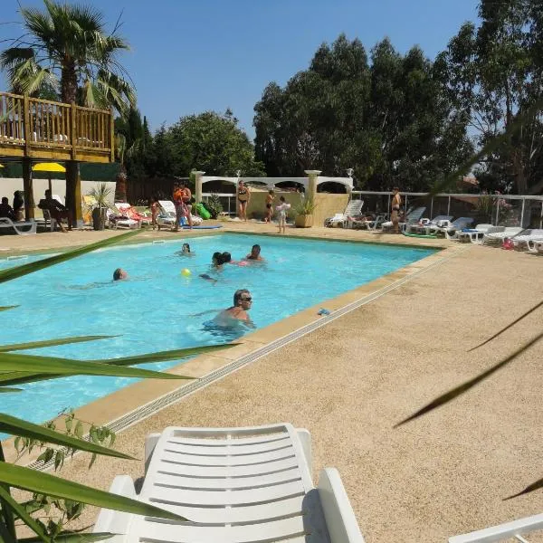 Camping les Acacias, hotel i Fréjus