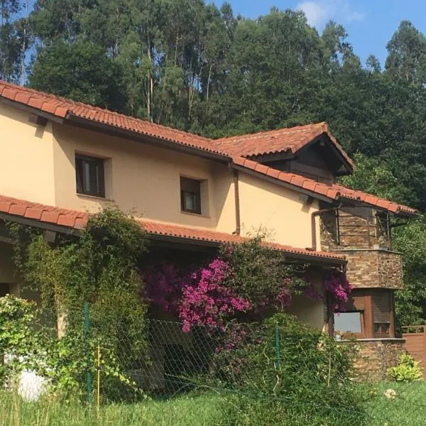 Acogedora Casa en Asturias: Cudillero'da bir otel