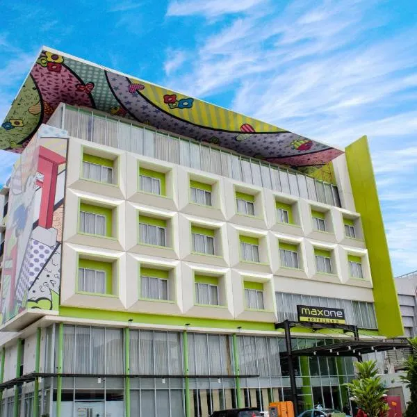 MaxOneHotels.com at Vivo Palembang, hotel sa Kenten