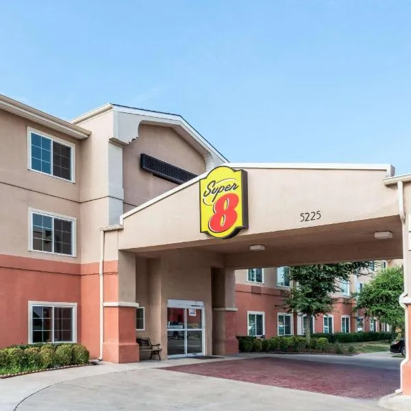 Super 8 by Wyndham Fort Worth North, hotel in North Richland Hills