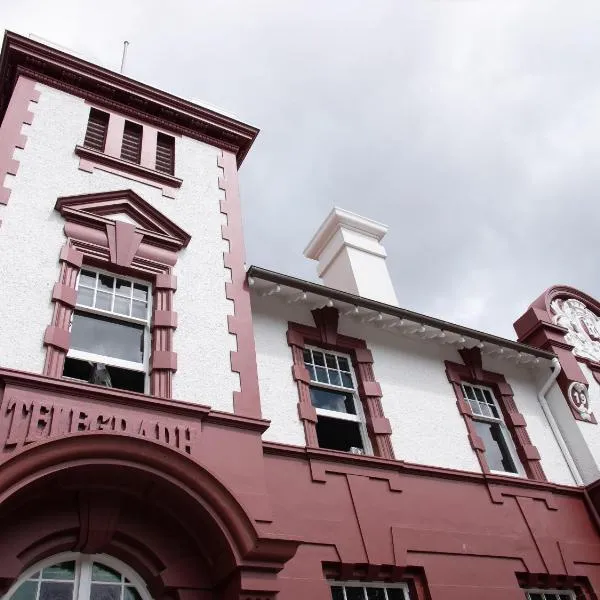 Clarence Boutique Hotel, hotel di Tauranga