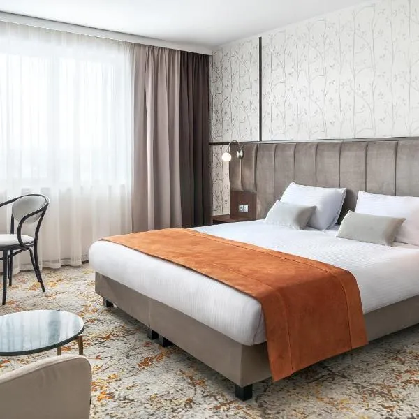 Metropolo by Golden Tulip Krakow، فندق في كراكوف