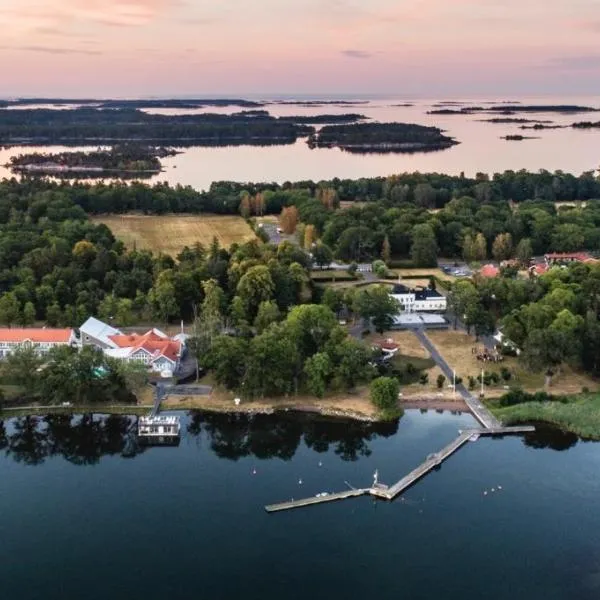 Gränsö Slott Hotel & Spa, hotel u gradu Vestervik