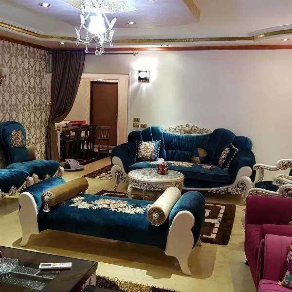 Al Mansoura Apartment, хотел в Mehalla el Kobra