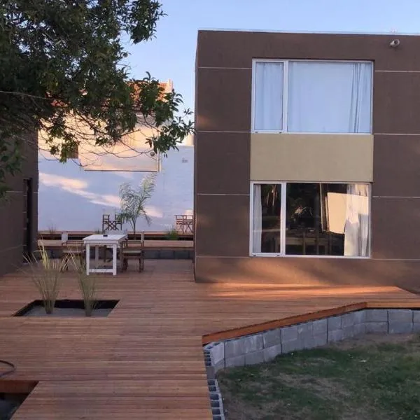 Duplex Rio Uruguay 161, khách sạn ở Monte Hermoso