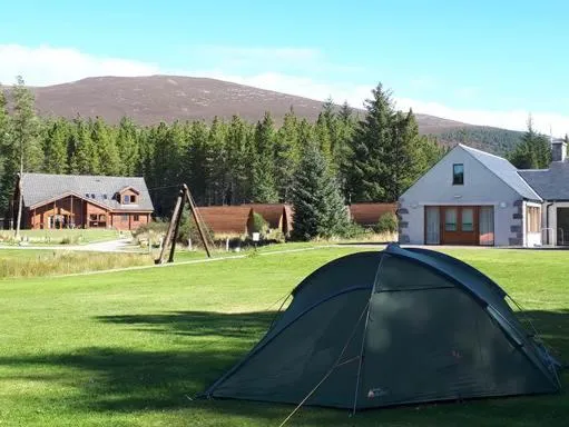 Badaguish forest lodges and camping pods, hotel u gradu Avijemor